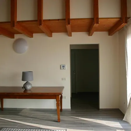 Via Venezia Accomodating Solutions