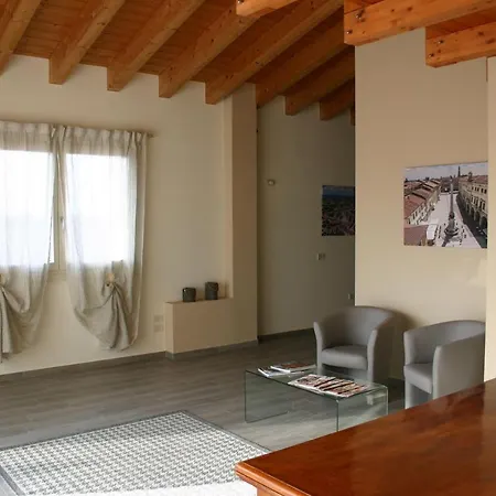 Via Venezia Accomodating Solutions 4* Lonigo