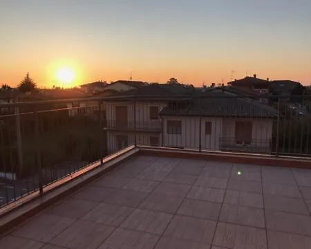 Via Venezia Accomodating Solutions