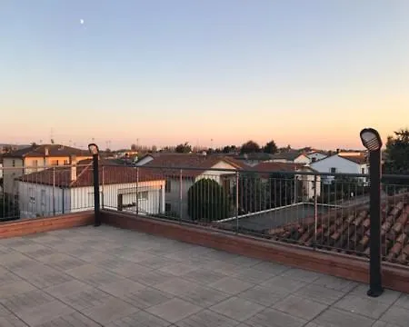 게스트하우스 Via Venezia Accomodating Solutions 로니고