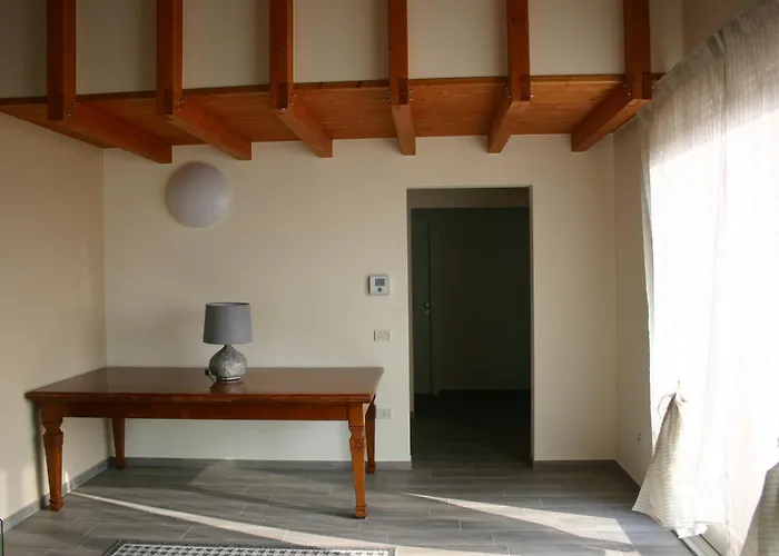 Via Venezia Accomodating Solutions