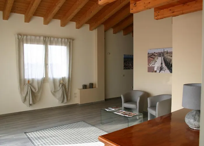 Via Venezia Accomodating Solutions 3* Lonigo