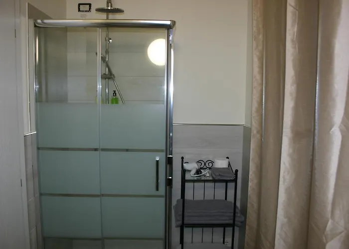 Via Venezia Accomodating Solutions 3*